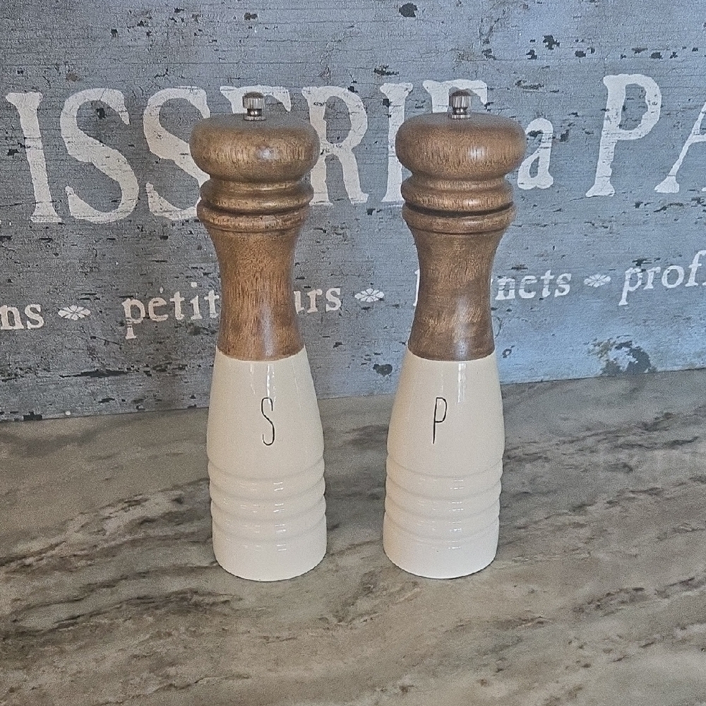 Mud Pie Farmhouse Inspired S&P Mill Set, NWOT - Picture 6 of 8